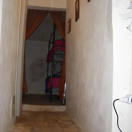 Trulli Degli Apuli كاروفينيو